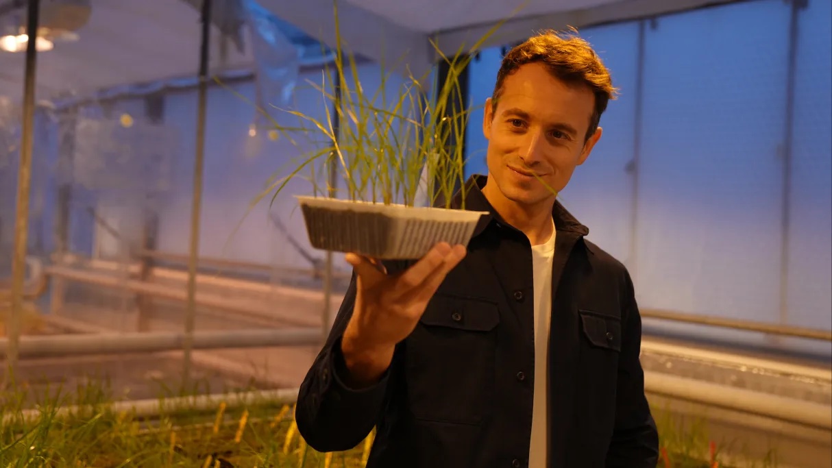 Hugo Clément enquête sur l’usage des pesticides en France